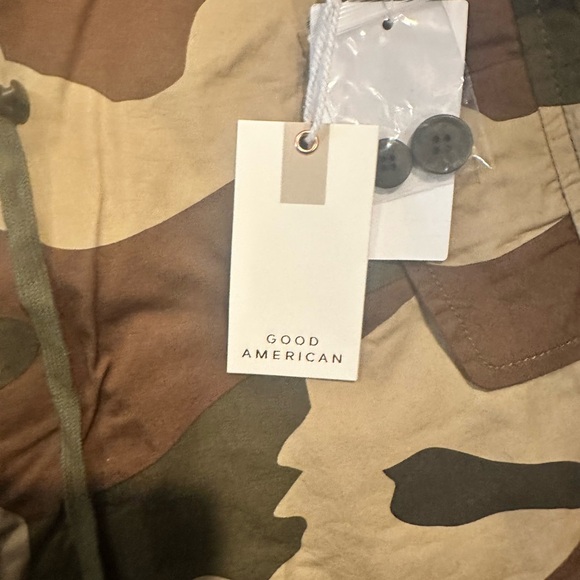 Good American Fatigue Green Camouflage Pants Size Small NWT - Picture 8 of 10